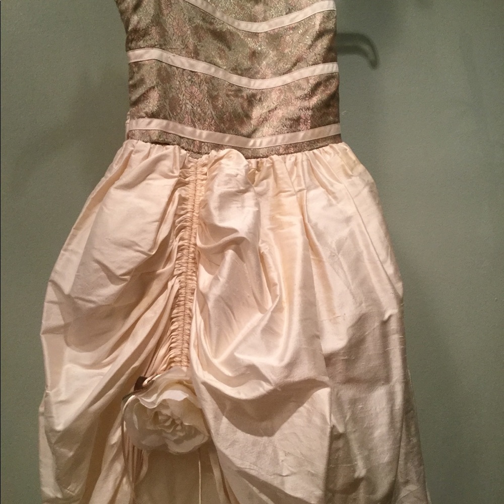 Dress - Picture 3 of 8